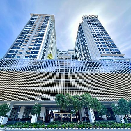 Kota Kinabalu City Centre @ The Shore By Casa Yolo Dış mekan fotoğraf