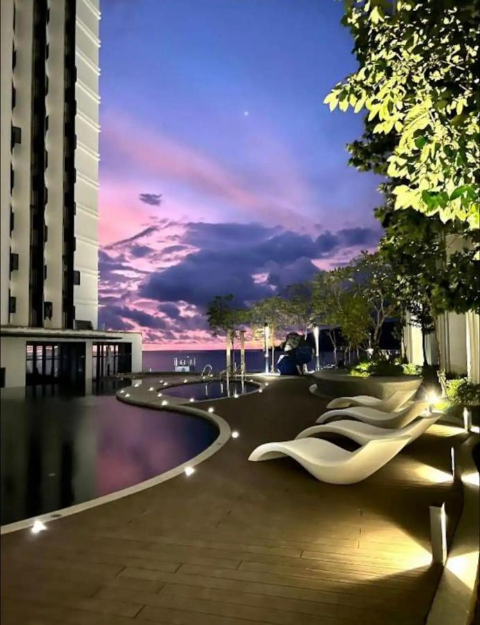 Kota Kinabalu City Centre @ The Shore By Casa Yolo Dış mekan fotoğraf