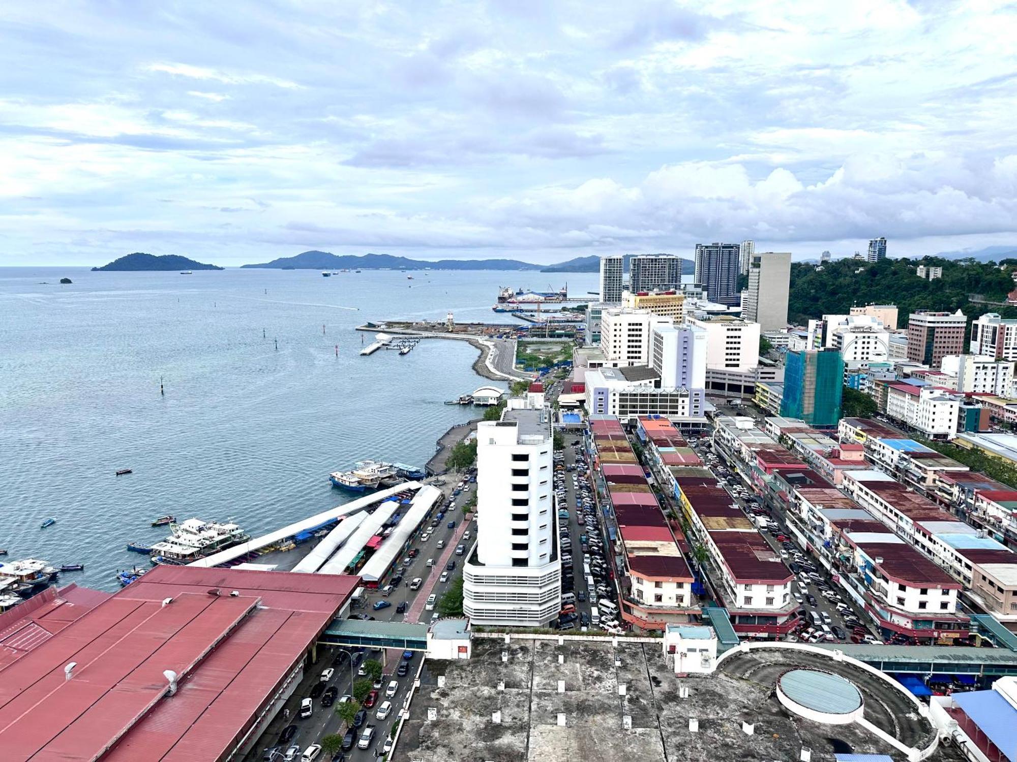 Kota Kinabalu City Centre @ The Shore By Casa Yolo Dış mekan fotoğraf