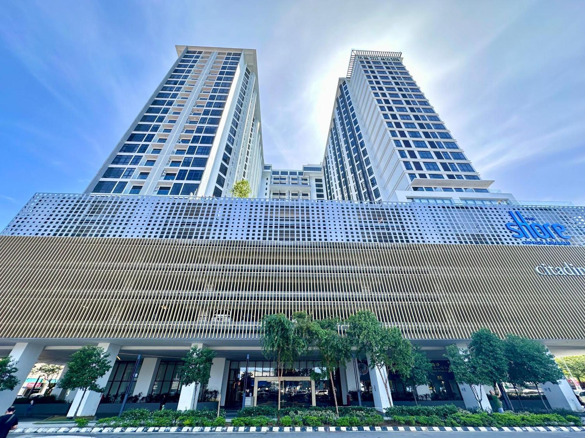 Kota Kinabalu City Centre @ The Shore By Casa Yolo Dış mekan fotoğraf