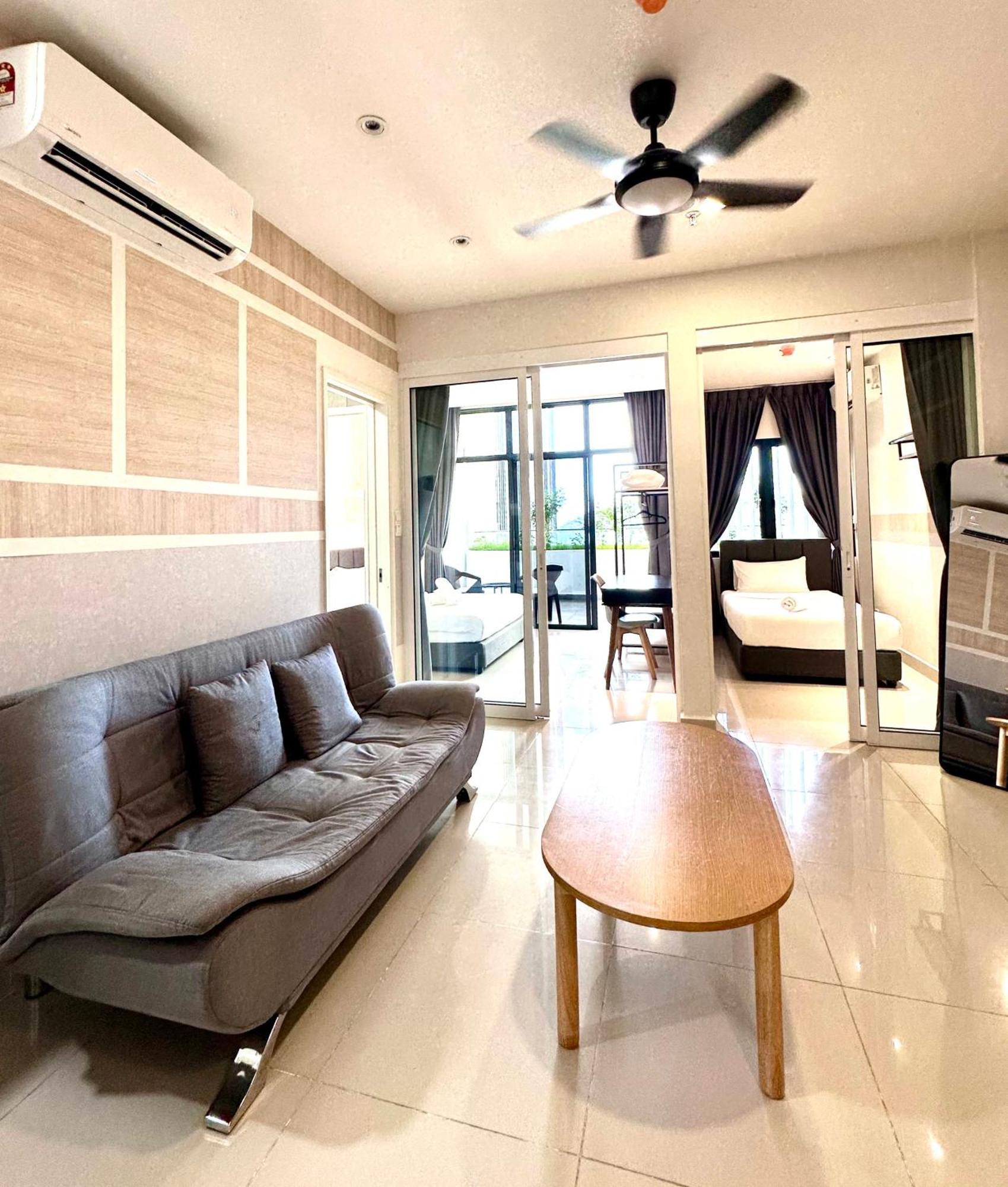 Kota Kinabalu City Centre @ The Shore By Casa Yolo Dış mekan fotoğraf